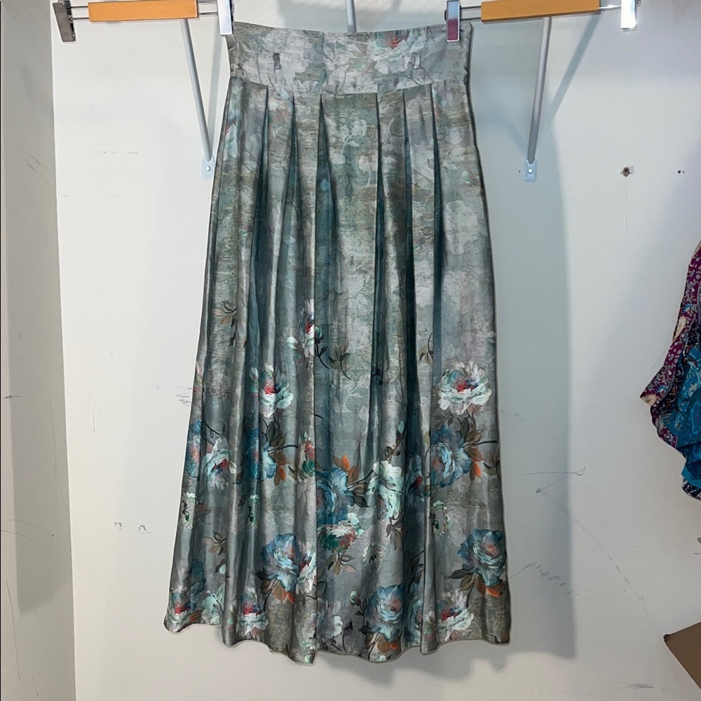 SHEIN Floral A-Line Skirt in Gray and Blue (#44)
